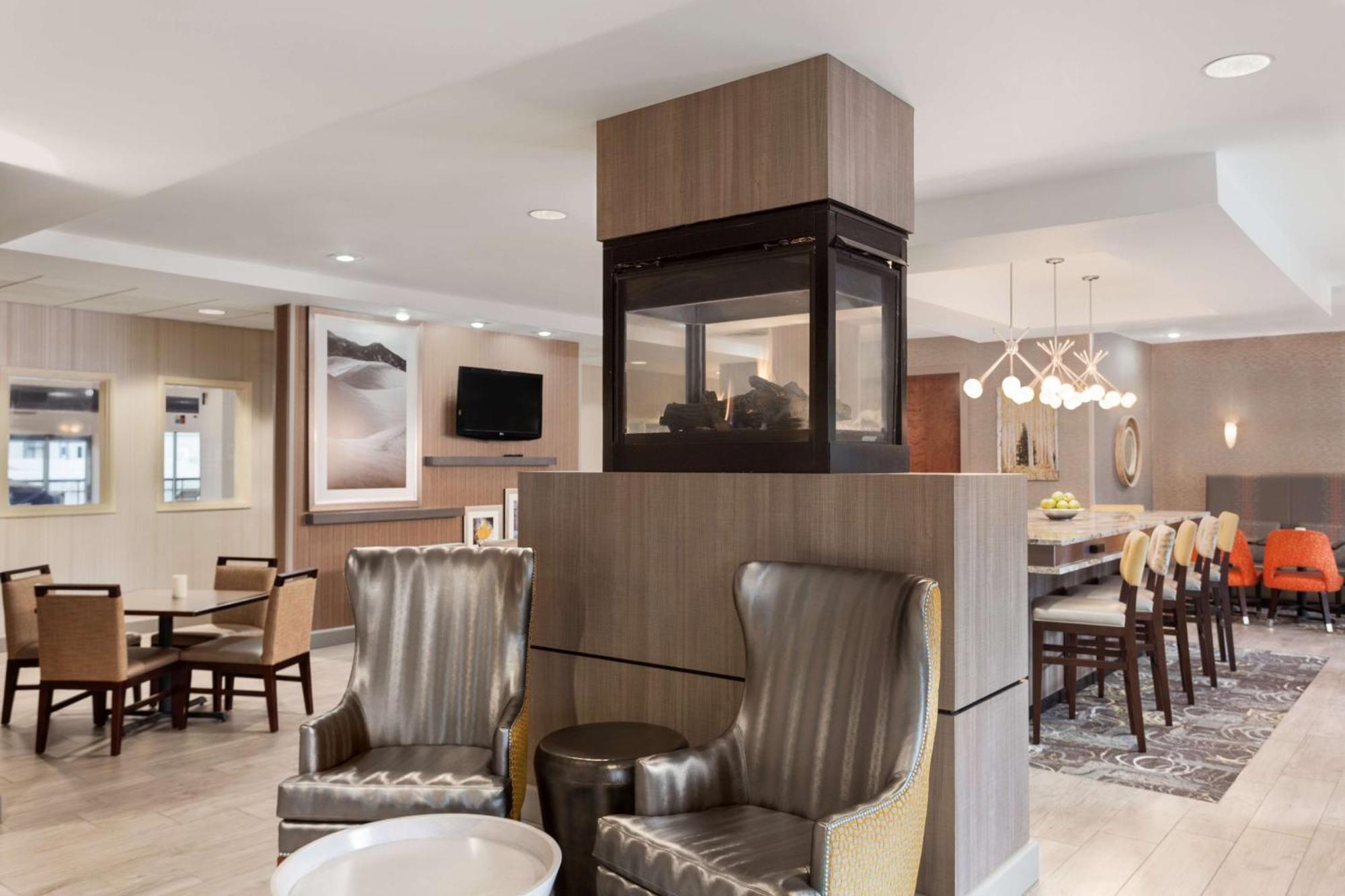 Hampton Inn & Suites Denver-Cherry Creek Exteriör bild